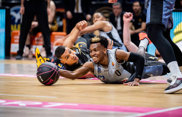 一大悬念 一大悬念