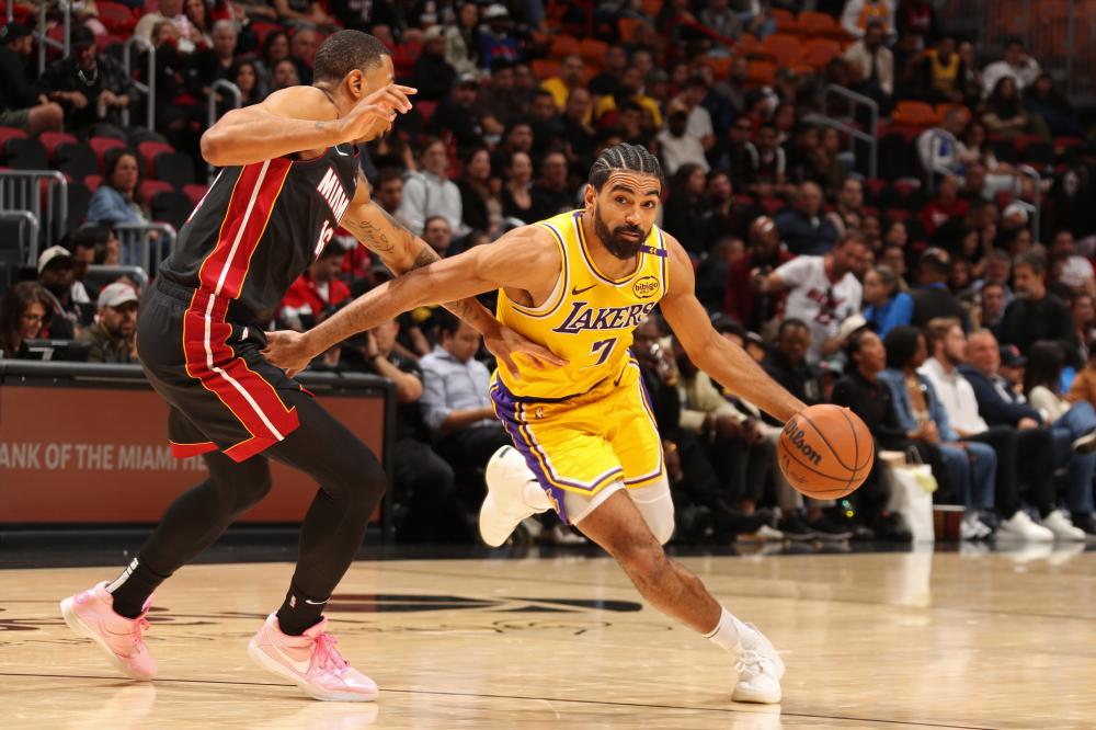 利物浦通过 利物浦通过