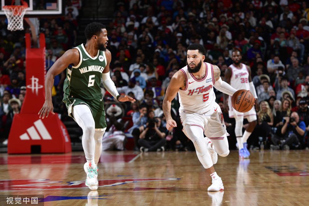 持球牵制 持球牵制